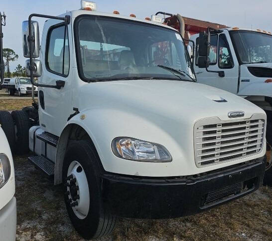 2007 Freightliner M2