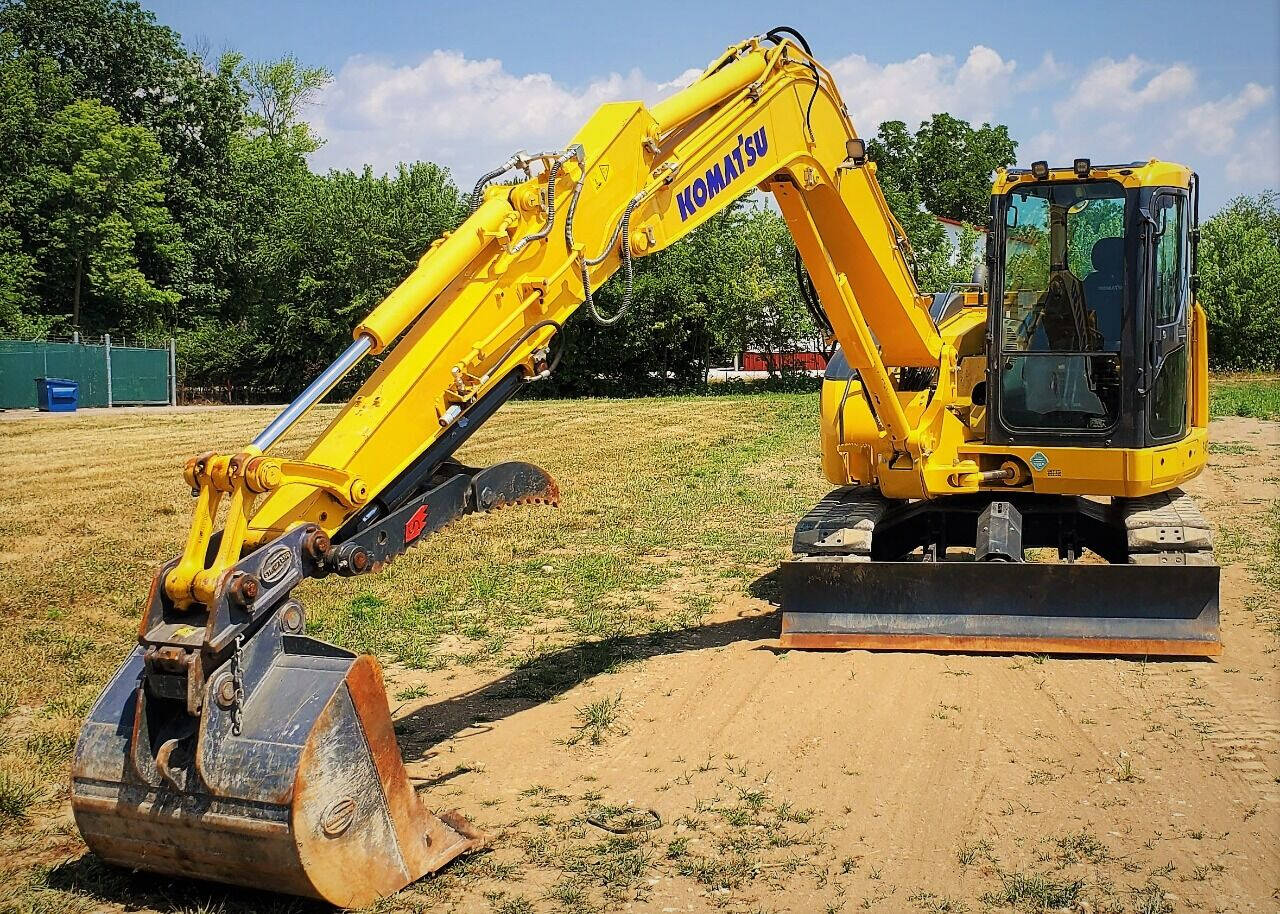 2021 Komatsu PC88MR-11