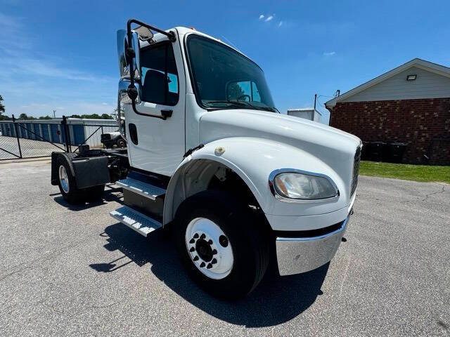 2015 Freightliner M2