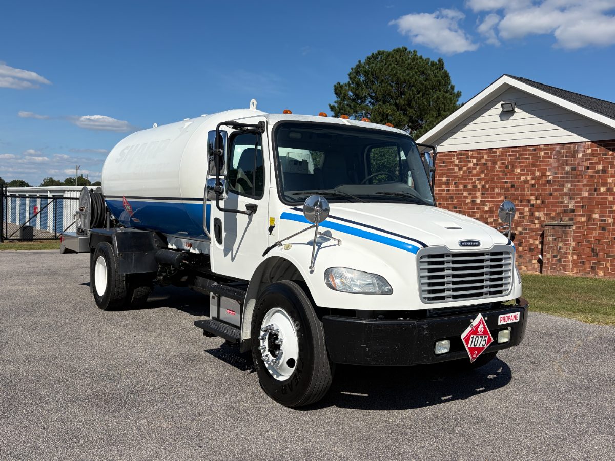 2016 Freightliner M2 106