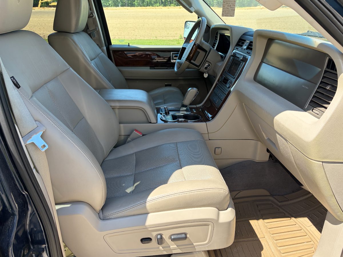 2014 Lincoln Navigator Base - Photo 11
