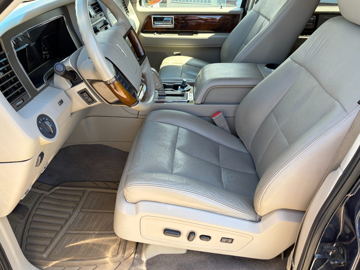 2014 Lincoln Navigator Base - Photo 23