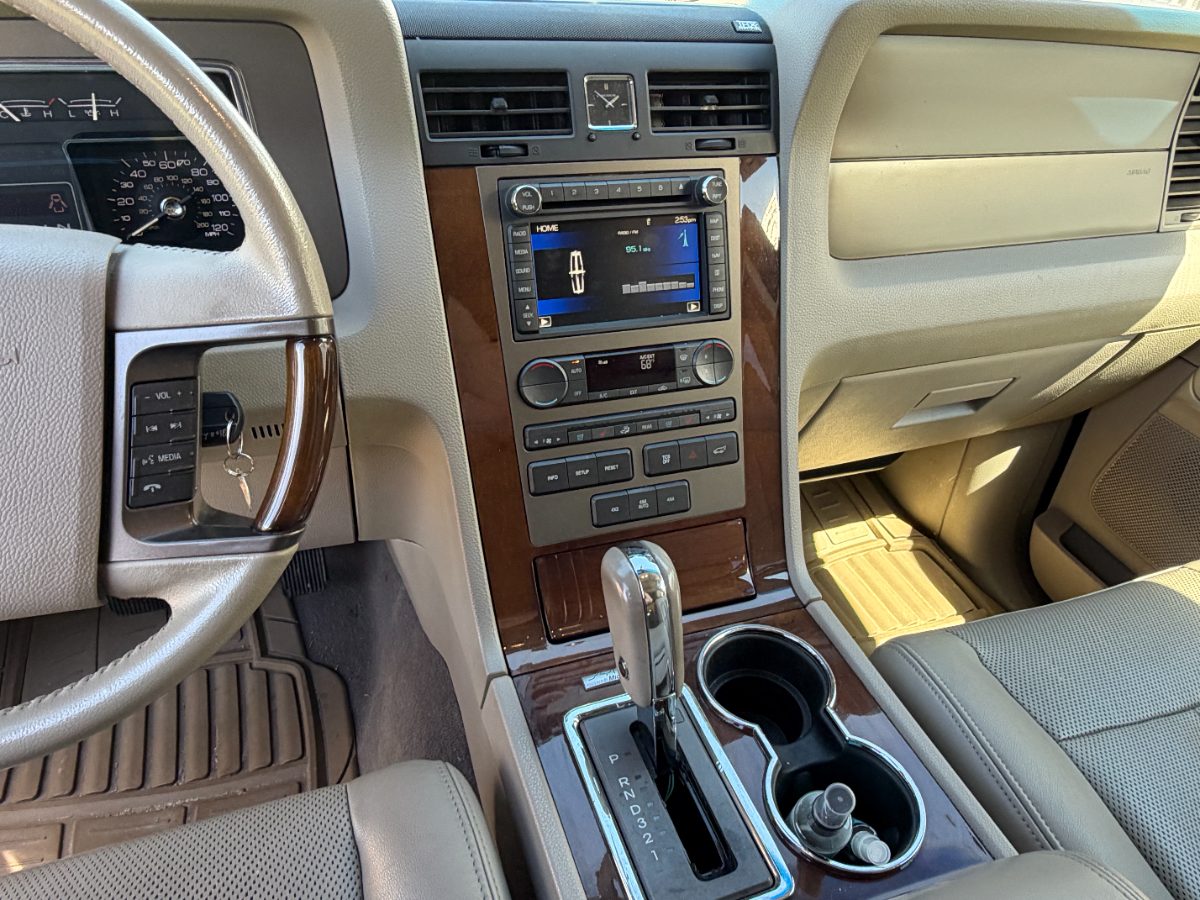 2014 Lincoln Navigator Base - Photo 25