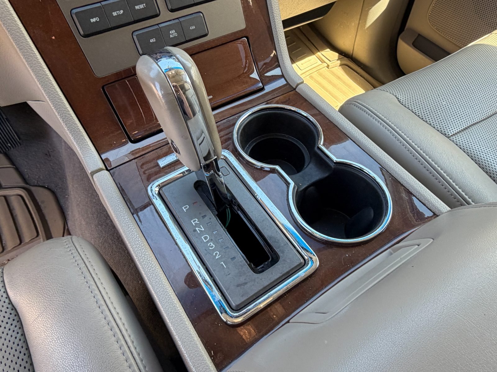 2014 Lincoln Navigator Base - Photo 28