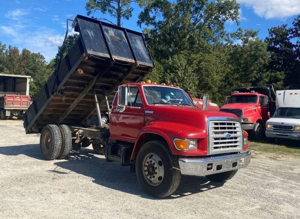 1996 Ford F-700