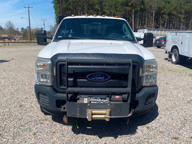 2016 Ford F-350 Super Duty Chassis Cab XL - Photo 2