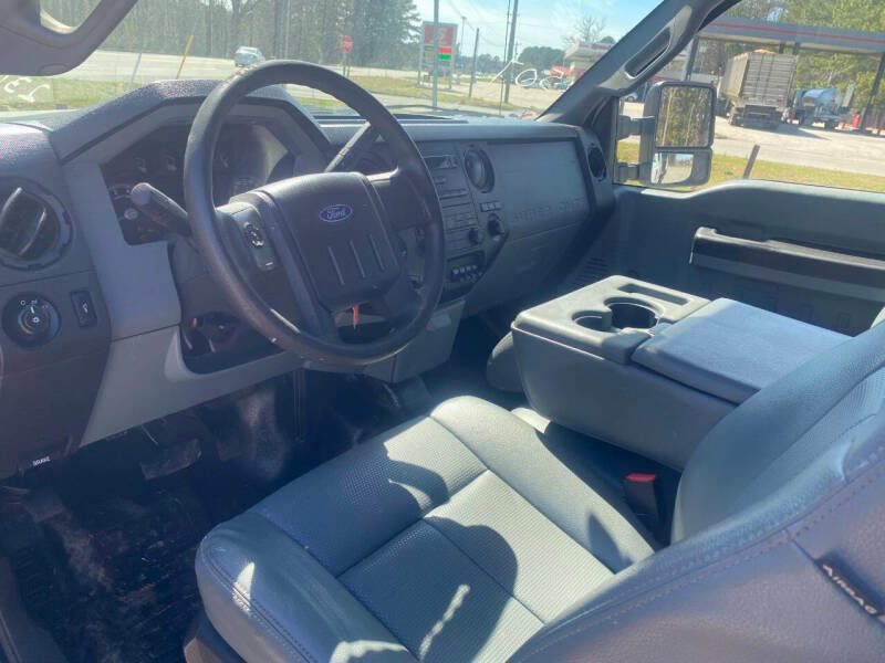 2016 Ford F-350 Super Duty Chassis Cab XL - Photo 14