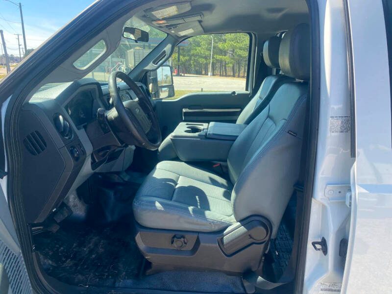 2016 Ford F-350 Super Duty Chassis Cab XL - Photo 15