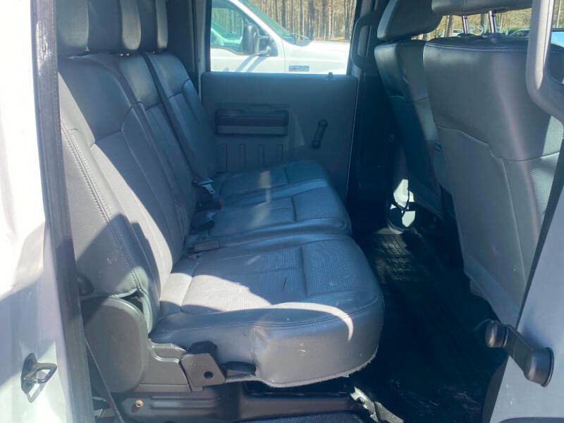 2016 Ford F-350 Super Duty Chassis Cab XL - Photo 9