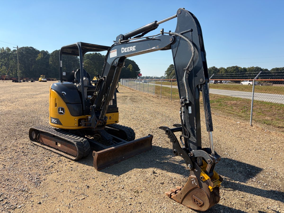 2022 John Deere 35G