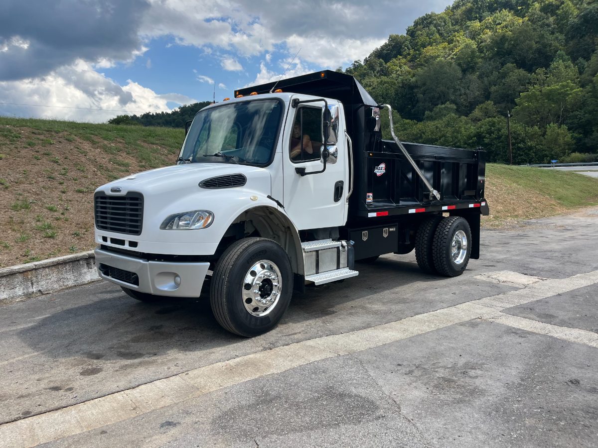 2016 Freightliner M2