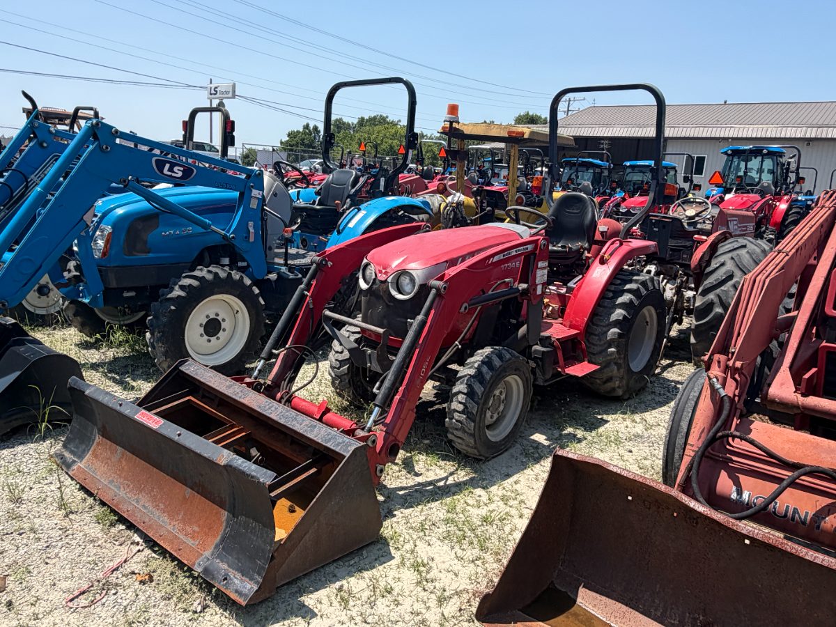 2016 Massey Ferguson 1734E