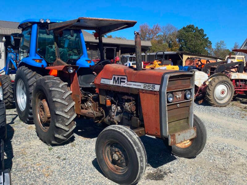 Massey Ferguson 255