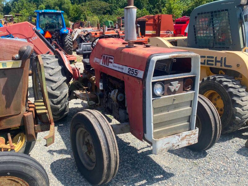 Massey Ferguson 255