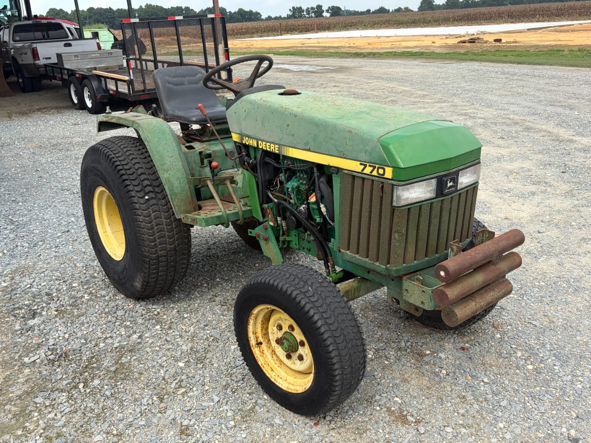 1993 John Deere 770