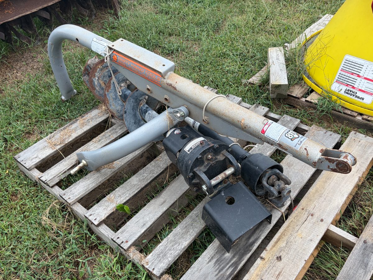 Dirty Hand Tools Post Hole Digger