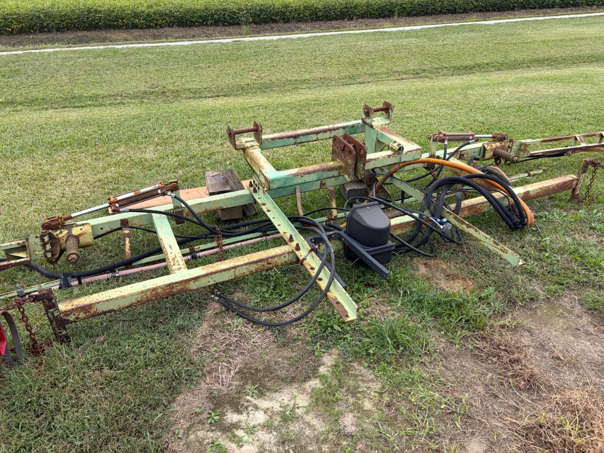 Folding Sprayer Boom