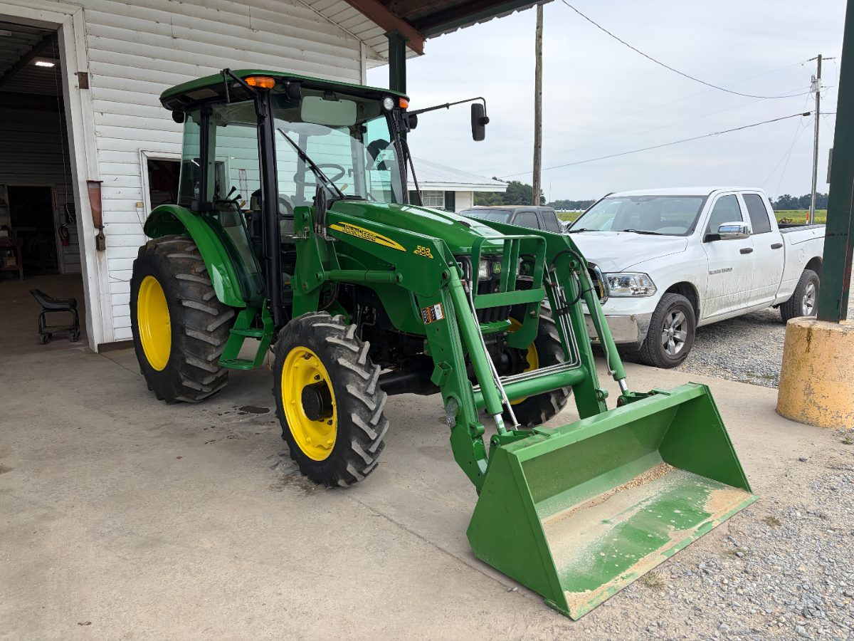 2006 John Deere 5325 with Loader